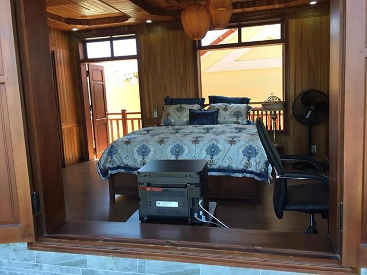 Khamy Riverside Villa Hội An 3*,
